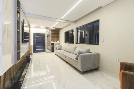 Casa para alugar com 250m², 3 quartos e 1 vagaSala