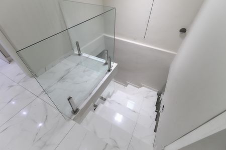 Casa para alugar com 250m², 3 quartos e 1 vagaEscada