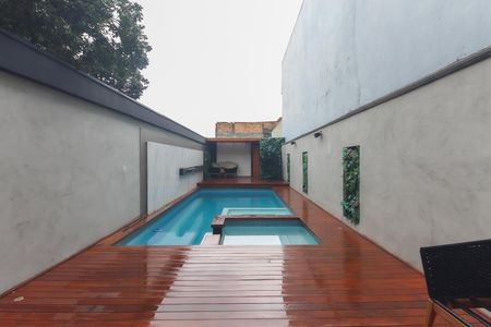 Casa para alugar com 250m², 3 quartos e 1 vagaÁrea Externa - Piscina