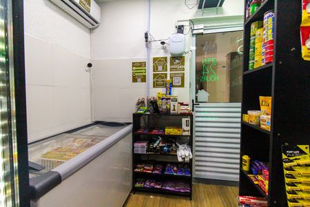 Apartamento para alugar com 30m², 1 quarto e sem vaga Apartamento para alugar com 30m², 1 quarto e sem vagaMini Mercado