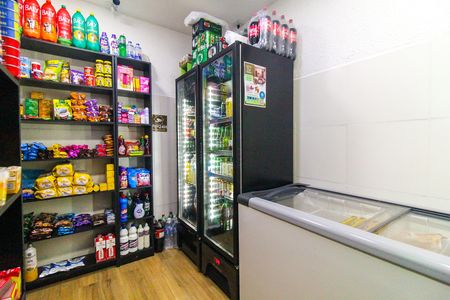 Apartamento para alugar com 30m², 1 quarto e sem vaga Apartamento para alugar com 30m², 1 quarto e sem vagaMini Mercado