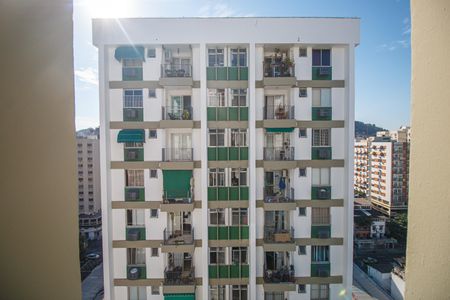 Apartamento para alugar com 70m², 2 quartos e 1 vaga Apartamento para alugar com 70m², 2 quartos e 1 vagaÁrea de Serviço Vista