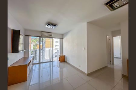 Apartamento para alugar com 68m², 2 quartos e 1 vaga