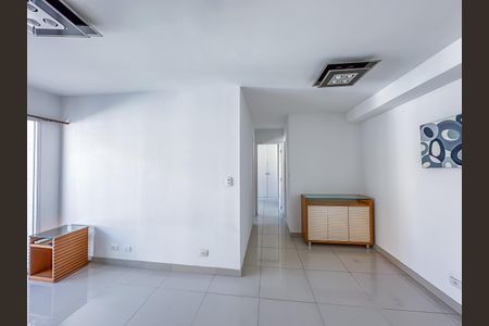 Apartamento para alugar com 68m², 2 quartos e 1 vaga