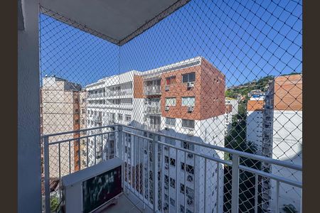 Apartamento para alugar com 68m², 2 quartos e 1 vaga