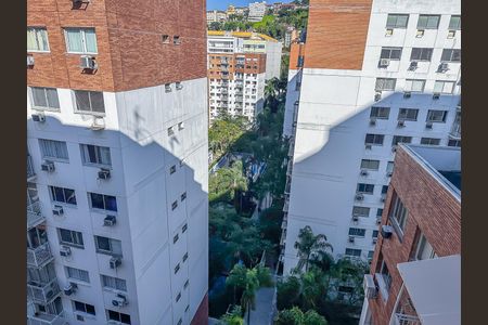 Apartamento para alugar com 68m², 2 quartos e 1 vaga