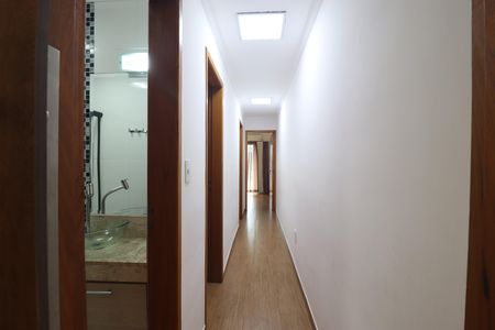 Apartamento à venda com 186m², 3 quartos e 2 vagasCorredor Quartos