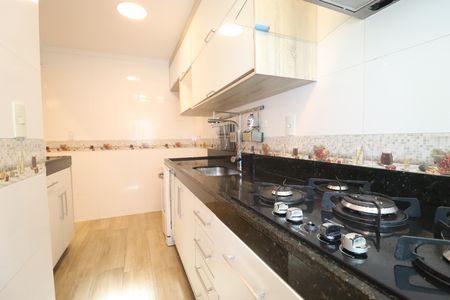 Apartamento à venda com 186m², 3 quartos e 2 vagasCozinha