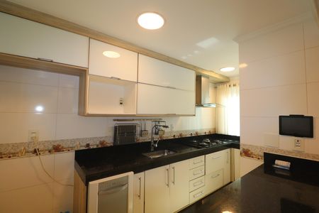 Apartamento à venda com 186m², 3 quartos e 2 vagasCozinha