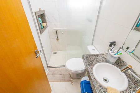 Casa à venda com 202m², 3 quartos e 2 vagas Casa à venda com 202m², 3 quartos e 2 vagasBanheiro