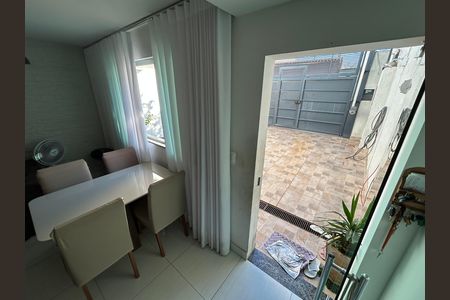 Sala de casa à venda com 3 quartos, 202m² em Candelária, Belo Horizonte