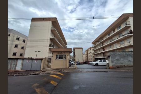 Apartamento para alugar com 55m², 2 quartos e 1 vagaFachada e portaria