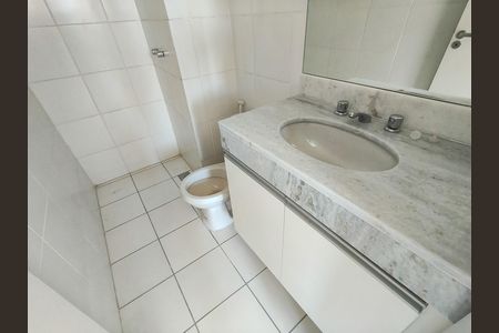 Apartamento à venda com 145m², 3 quartos e 2 vagas Apartamento à venda com 145m², 3 quartos e 2 vagasBanheiro da Suíte 1