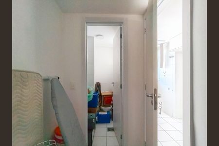Apartamento à venda com 145m², 3 quartos e 2 vagas Apartamento à venda com 145m², 3 quartos e 2 vagasQuarto de Serviço