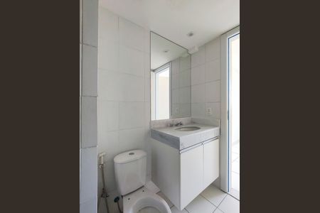 Apartamento à venda com 145m², 3 quartos e 2 vagas Apartamento à venda com 145m², 3 quartos e 2 vagasBanheiro da Suíte 1
