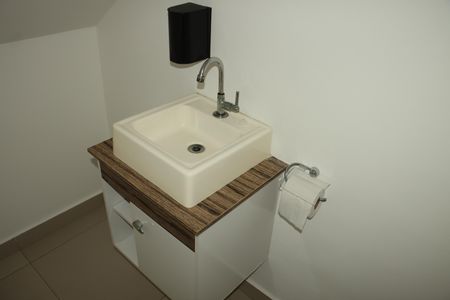 Casa de Condomínio para alugar com 2 quartos, 89m² em Jardim Barbacena, Cotia