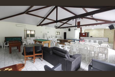 Casa de condomínio para alugar com 200m², 4 quartos e 2 vagasÁrea comum - Salão de festas
