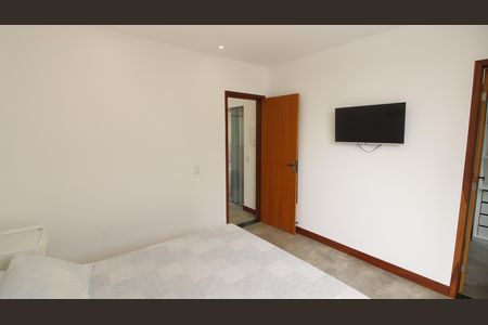 Casa de condomínio para alugar com 200m², 4 quartos e 2 vagasQuarto Suíte