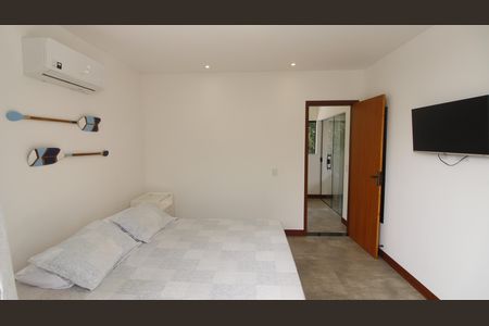 Casa de condomínio para alugar com 200m², 4 quartos e 2 vagasQuarto Suíte