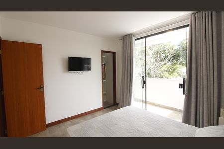 Casa de condomínio para alugar com 200m², 4 quartos e 2 vagasQuarto Suíte