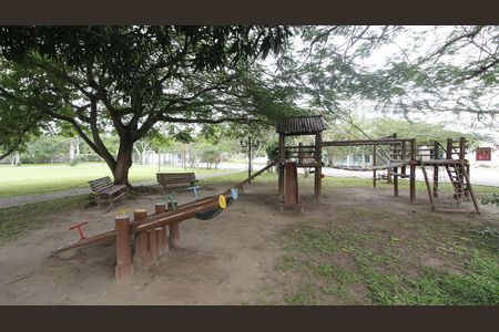Casa de condomínio para alugar com 200m², 4 quartos e 2 vagasÁrea comum - Playground