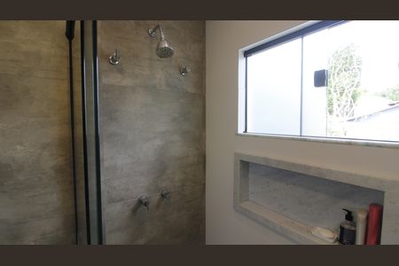 Casa de condomínio para alugar com 200m², 4 quartos e 2 vagasBanheiro da Suíte