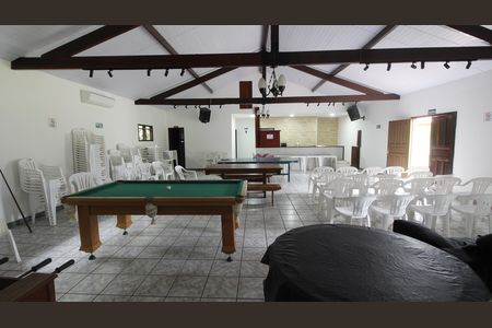 Casa de condomínio para alugar com 200m², 4 quartos e 2 vagasÁrea comum - Salão de festas