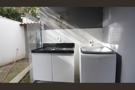 Área de Serviço de casa de condomínio para alugar com 4 quartos, 200m² em Bosque do Peró, Cabo Frio
