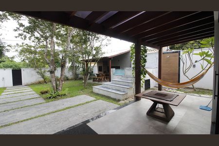 Casa de condomínio para alugar com 200m², 4 quartos e 2 vagasVista da Varanda