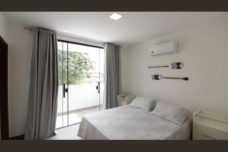 Casa de condomínio para alugar com 200m², 4 quartos e 2 vagasQuarto Suíte