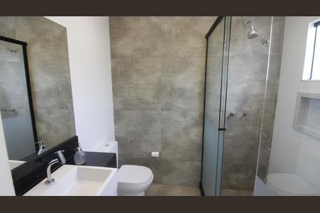 Casa de condomínio para alugar com 200m², 4 quartos e 2 vagasBanheiro da Suíte
