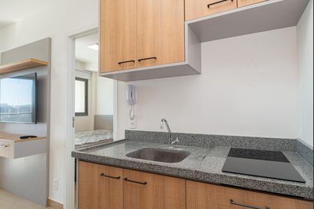 Cozinha de apartamento para alugar com 1 quarto, 37m² em Santo Amaro, São Paulo