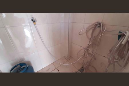 Apartamento à venda com 70m², 2 quartos e 1 vaga Apartamento à venda com 70m², 2 quartos e 1 vagaBanheiro da Área de Serviço