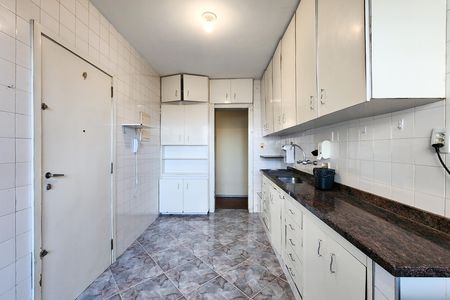 Apartamento para alugar com 122m², 3 quartos e 1 vagaCozinha 
