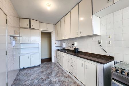 Apartamento para alugar com 122m², 3 quartos e 1 vagaCozinha 
