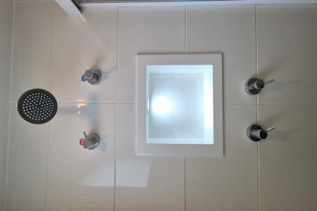 Apartamento para alugar com 48m², 2 quartos e 1 vaga Apartamento para alugar com 48m², 2 quartos e 1 vagaDetalhe do Banheiro
