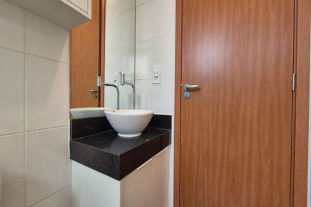 Apartamento para alugar com 48m², 2 quartos e 1 vaga Apartamento para alugar com 48m², 2 quartos e 1 vagaBanheiro