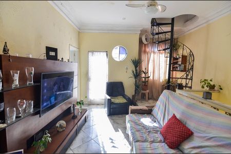 Casa à venda com 80m², 2 quartos e 1 vagaSala