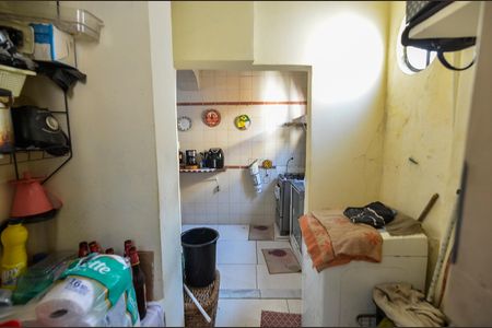 Casa à venda com 80m², 2 quartos e 1 vagaÁrea de serviço