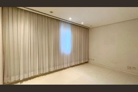 Apartamento à venda com 355m², 3 quartos e 5 vagas Apartamento à venda com 355m², 3 quartos e 5 vagasQuarto 1
