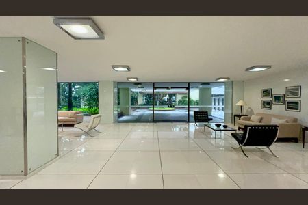 Apartamento à venda com 355m², 3 quartos e 5 vagas Apartamento à venda com 355m², 3 quartos e 5 vagasHall de entrada