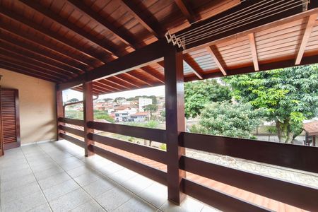 Varanda Suíte de casa à venda com 3 quartos, 420m² em Vila Joaquim Inacio, Campinas