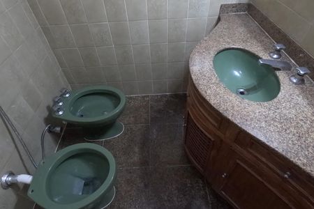 Apartamento para alugar com 117m², 2 quartos e 1 vagaBanheiro 