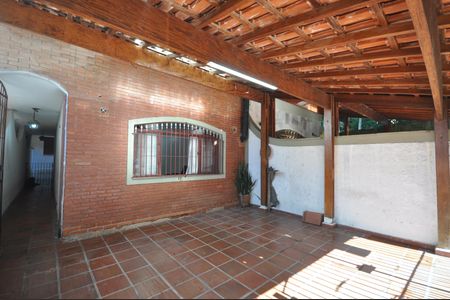 Garagem de casa à venda com 3 quartos, 156m² em Horto Florestal, São Paulo