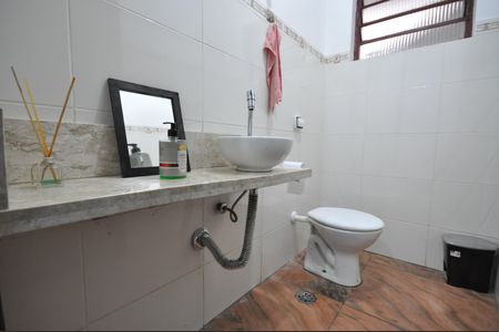Casa à venda com 156m², 3 quartos e 2 vagasLavabo
