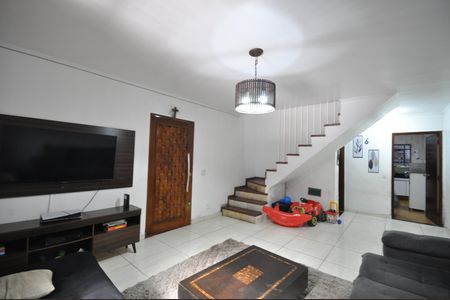 Casa à venda com 156m², 3 quartos e 2 vagasSala