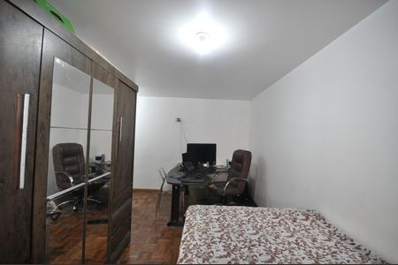 Casa à venda com 156m², 3 quartos e 2 vagasQuarto 3