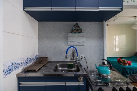 Cozinha de apartamento para alugar com 1 quarto, 32m² em Vila Romana, São Paulo