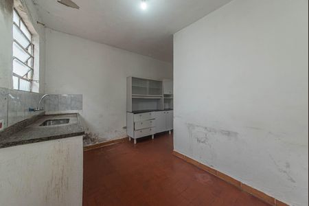 Casa à venda com 365m², 4 quartos e 1 vagaCasa 2 - Cozinha