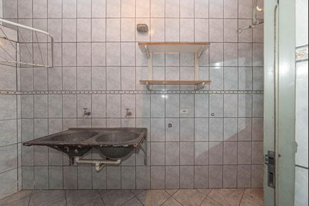 Casa à venda com 365m², 4 quartos e 1 vagaLavanderia